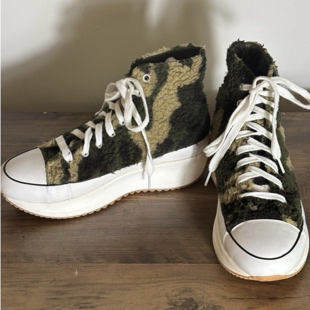 Madden Girl Winnona-S Camo Faux Fur Platform High Top‎ Sneakers Grunge  7.5